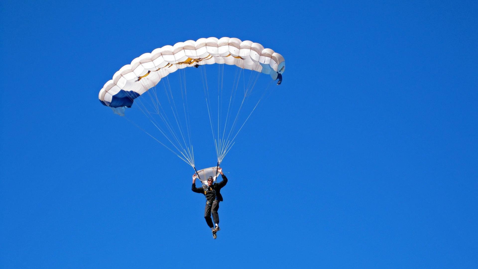 黎巴嫩男篮在西亚锦标赛中奋勇争先，冲击奥运梦在望，黎巴嫩男篮亚洲杯